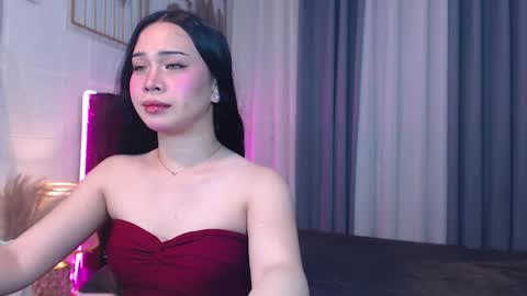 hoelymolly online show from 02.04.26