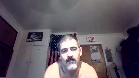 Snapshot of hoglegg99384194 chatting on 09.29.25 hoglegg99384194 online show from 09.29.25