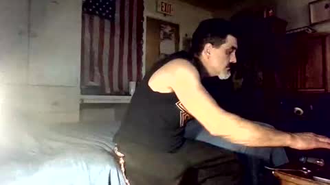 Snapshot of hoglegg99384194 chatting on 10.22.25 hoglegg99384194 online show from 10.22.25