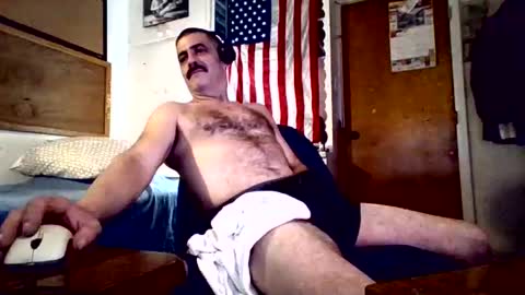 Snapshot of hoglegg99384194 chatting on 10.31.25 hoglegg99384194 online show from 10.31.25