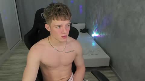 Snapshot of hogrider192 chatting on 01.29.25 Victor online show from 01.29.25