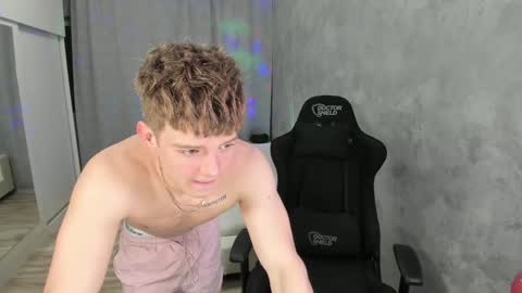 Snapshot of hogrider192 chatting on 01.30.25 Victor online show from 01.30.25