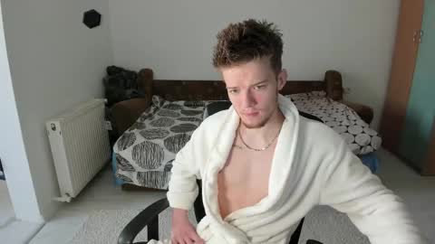 Snapshot of hogrider192 chatting on 04.15.26 Victor online show from 04.15.26