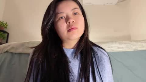 Snapshot of hola_sunflower chatting on 01.10.26 amy online show from 01.10.26