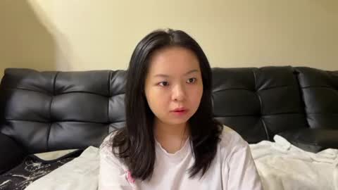 Snapshot of hola_sunflower chatting on 06.08.26 amy online show from 06.08.26