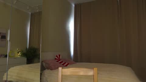 Moni Monica online show from 03.11.26