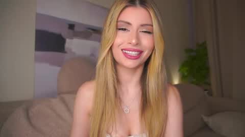 Moni Monica online show from 05.12.26