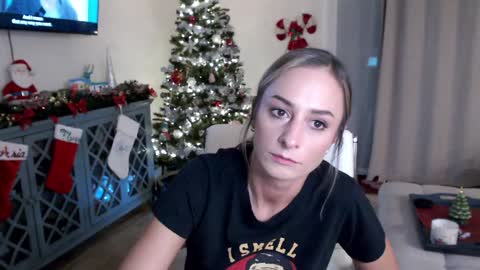 Snapshot of holihurricane chatting on 12.16.24 Holi Hurricane online show from 12.16.24