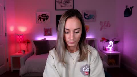 Holi Hurricane online show from 09.29.25