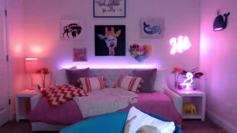 Holi Hurricane online show from 10.16.25