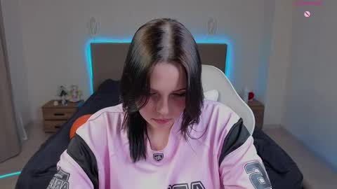 Lux online show from 05.12.26