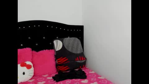 Snapshot of holly0550 chatting on 12.01.25 holly... online show from 12.01.25