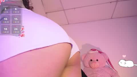holly_16 online show from 12.10.24