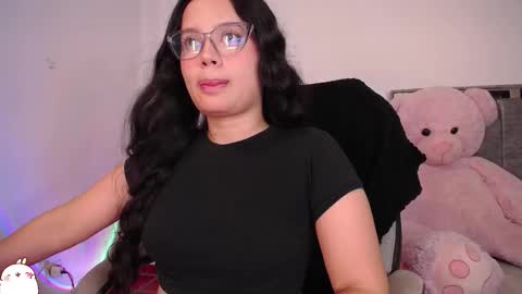 Snapshot of holly_16 chatting on 10.06.25 holly_16 online show from 10.06.25