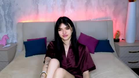 Holly online show from 05.19.26