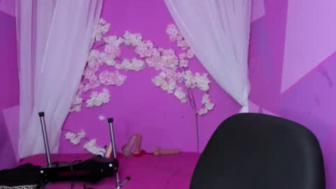 Holly  online show from 10.13.25