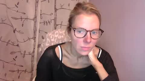 holly_bourbon online show from 12.02.25