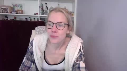 holly_bourbon online show from 03.14.26