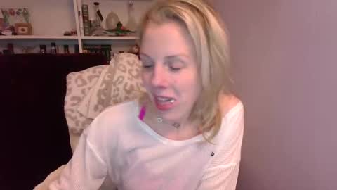 holly_bourbon online show from 03.17.26