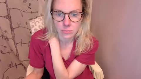 holly_bourbon online show from 04.28.26