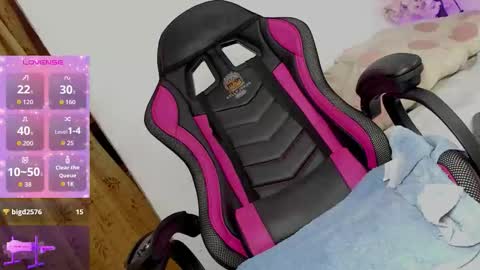   online show from 10.15.25