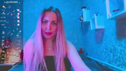 holly_molly8 online show from 01.02.25