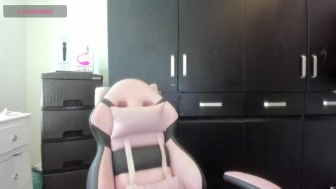 Holly online show from 04.16.26