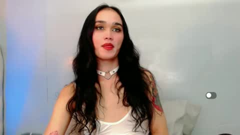 Snapshot of holly_sunshine69 chatting on 01.23.25 Apple online show from 01.23.25