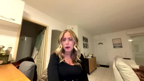 hollyandelon online show from 02.17.26