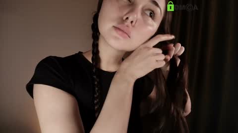 hollyextra online show from 02.26.26