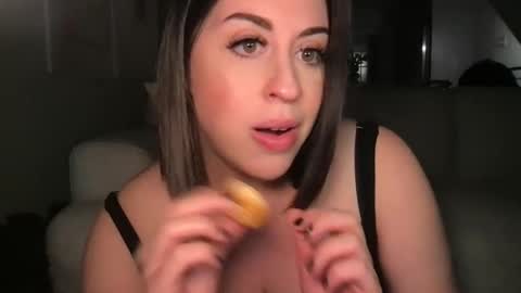 Holly Hox online show from 02.10.25