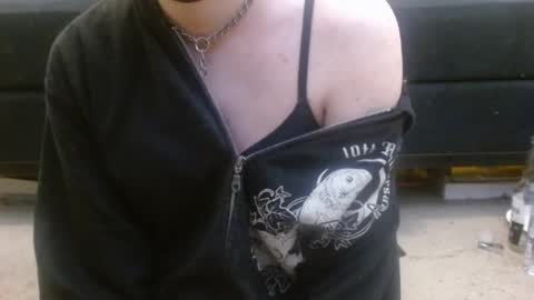 Snapshot of hollyhawkes chatting on 12.24.24 Holly Hawkes online show from 12.24.24