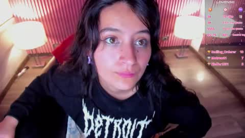 Snapshot of hollyhill_ chatting on 09.25.25 Holly online show from 09.25.25