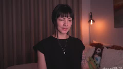 Holly Linder online show from 11.05.25