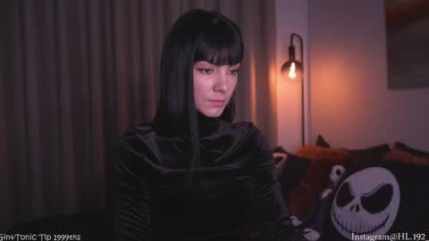 Holly Linder online show from 01.17.26