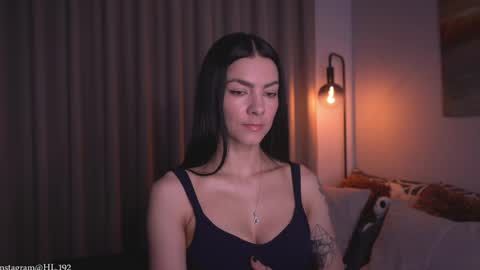 Holly Linder online show from 04.08.26