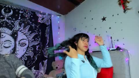 Snapshot of hollypurple chatting on 04.04.26 Hades and Persefone online show from 04.04.26