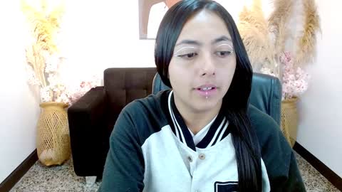 Holly online show from 01.14.25