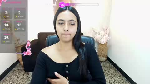 Holly online show from 03.04.25