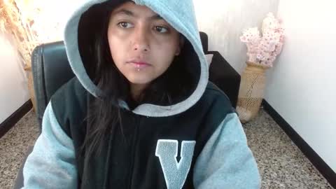 Holly online show from 03.12.25