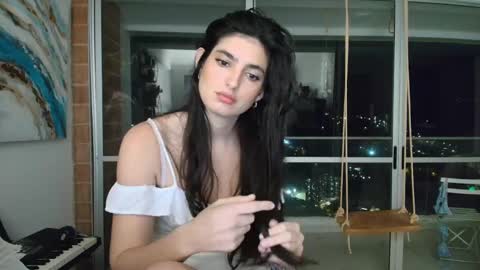 hollyshit_ online show from 09.30.25