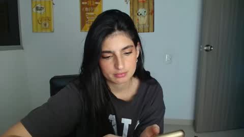 hollyshit_ online show from 02.21.26