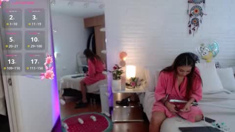 hollyt1 online show from 10.11.25