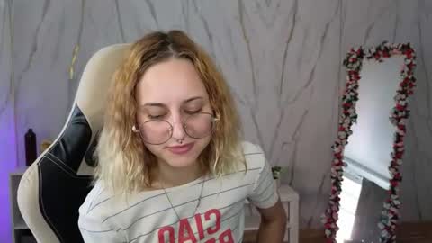 Polly online show from 08.09.26