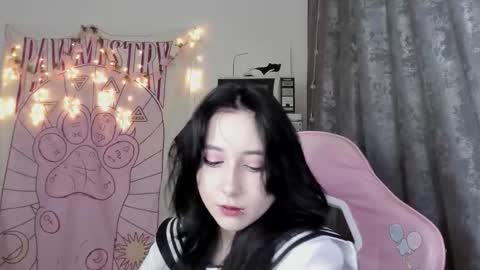 Ho Lee Sheet online show from 11.07.25