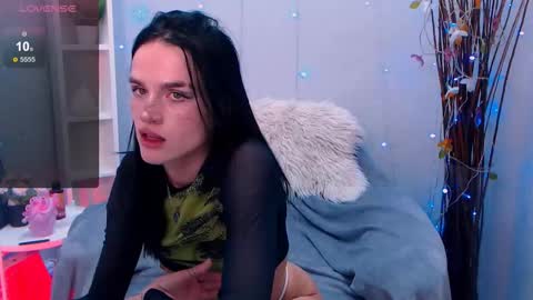 Holy girl online show from 10.13.25