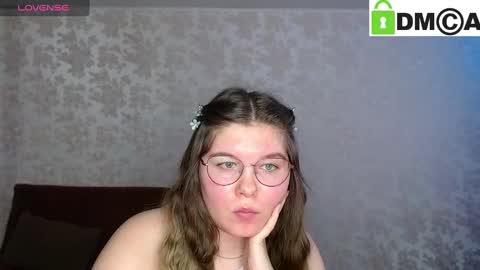 Welcome guys  Pleasure to see you all here  My name is MichaelaTip menu is active Private is open  online show from 01.29.25