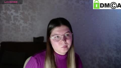Welcome guys  Pleasure to see you all here  My name is MichaelaTip menu is active Private is open  online show from 03.04.25