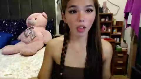 Snapshot of holy_molly1 chatting on 03.17.26 holy_molly1 online show from 03.17.26