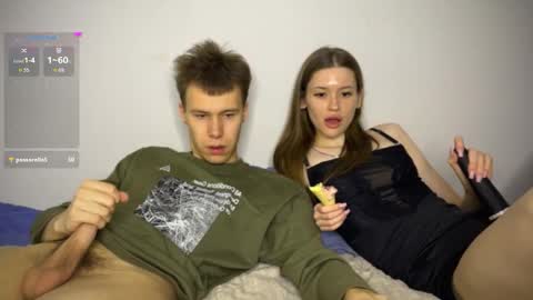 Snapshot of holybabe342 chatting on 09.28.25 Vio online show from 09.28.25